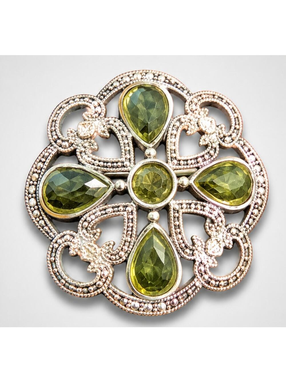 Large Flower Brooch Pin 2" Green Faceted Lucite Silver-tone Modern sf-62